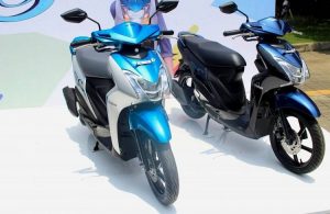 Pilih Honda Vario atau Yamaha Mio S